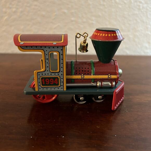 Hallmark Keepsake Ornament 1994 Yuletide Central 1st In Yuletide Central Series - Picture 3 of 8